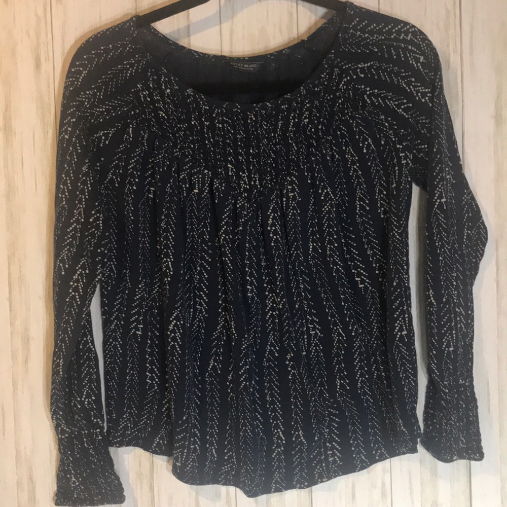 Lucky Brand Navy/cream chevron print smocked top